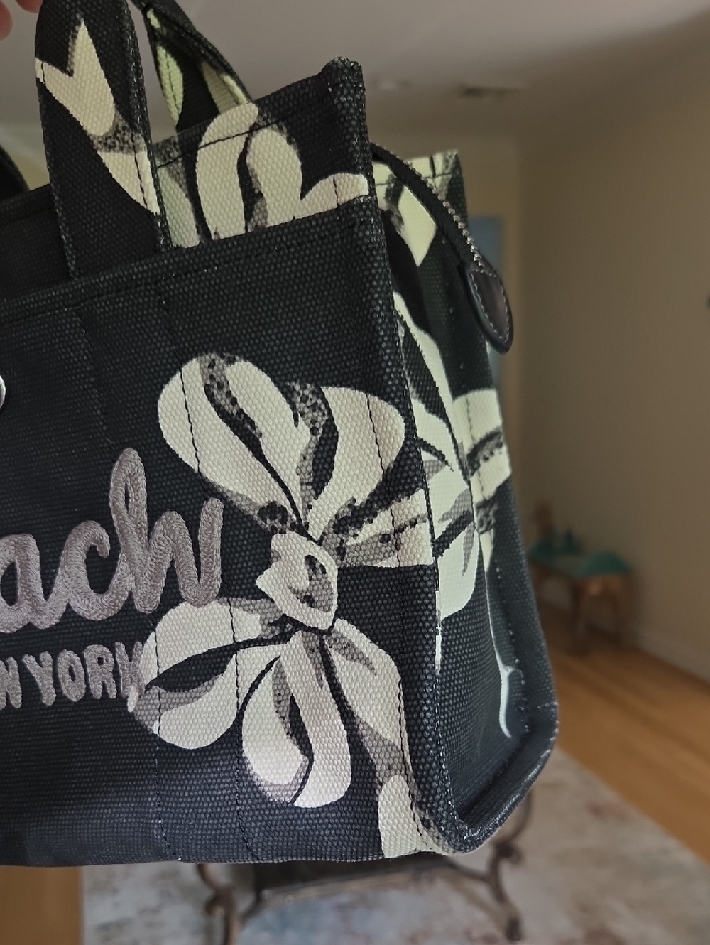 COACH Cargo Bow Print Canvas Tote Bag 20 - Picture 14 of 15